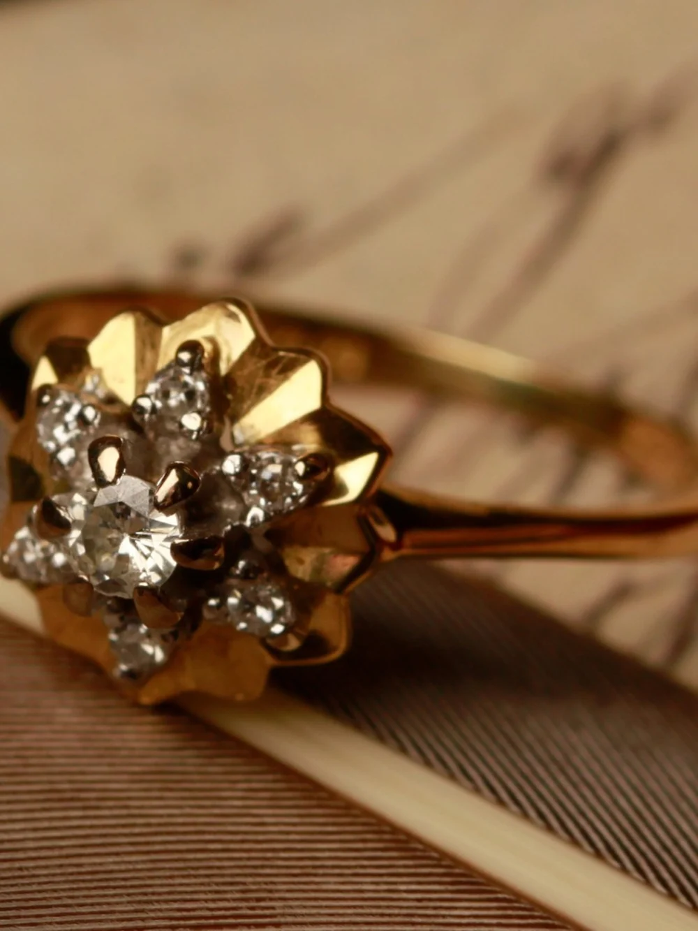 William May Vintage 1976 18ct Gold Diamond Cluster Ring