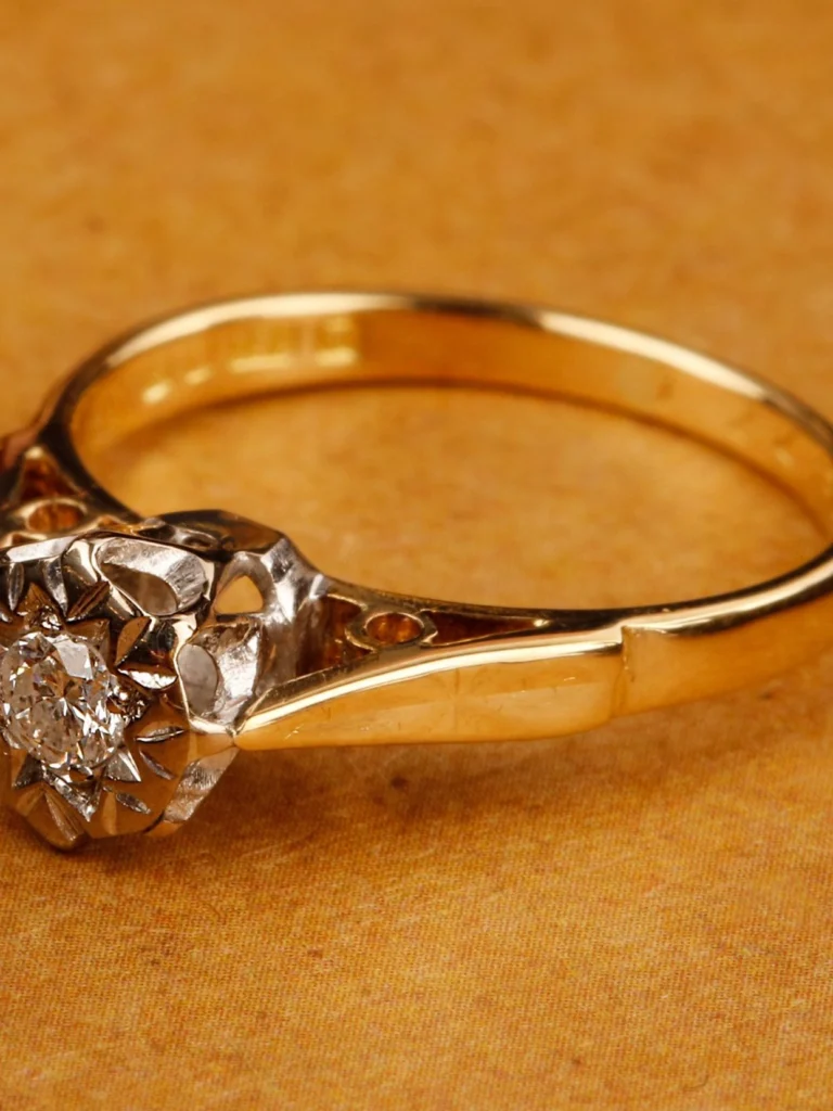 William May Vintage 1976 18ct Gold Diamond Solitaire Ring