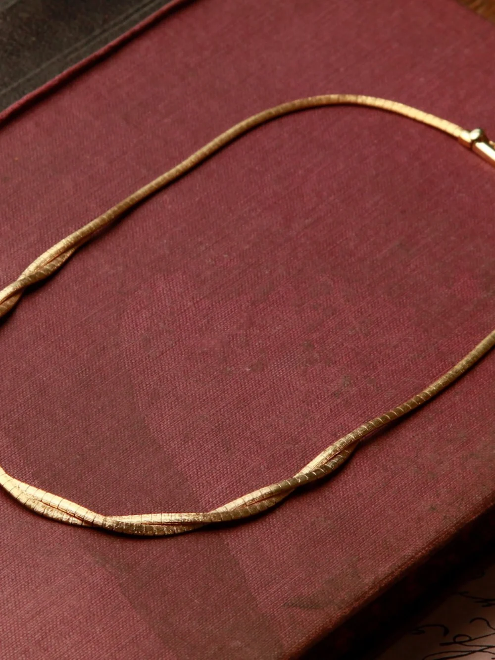 William May Vintage 1977 9ct Gold 16" Twist Herringbone Necklet
