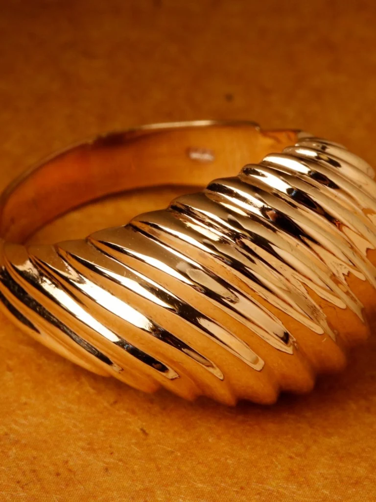 William May Vintage 1983 9ct Yellow Gold Domed Wave Ring