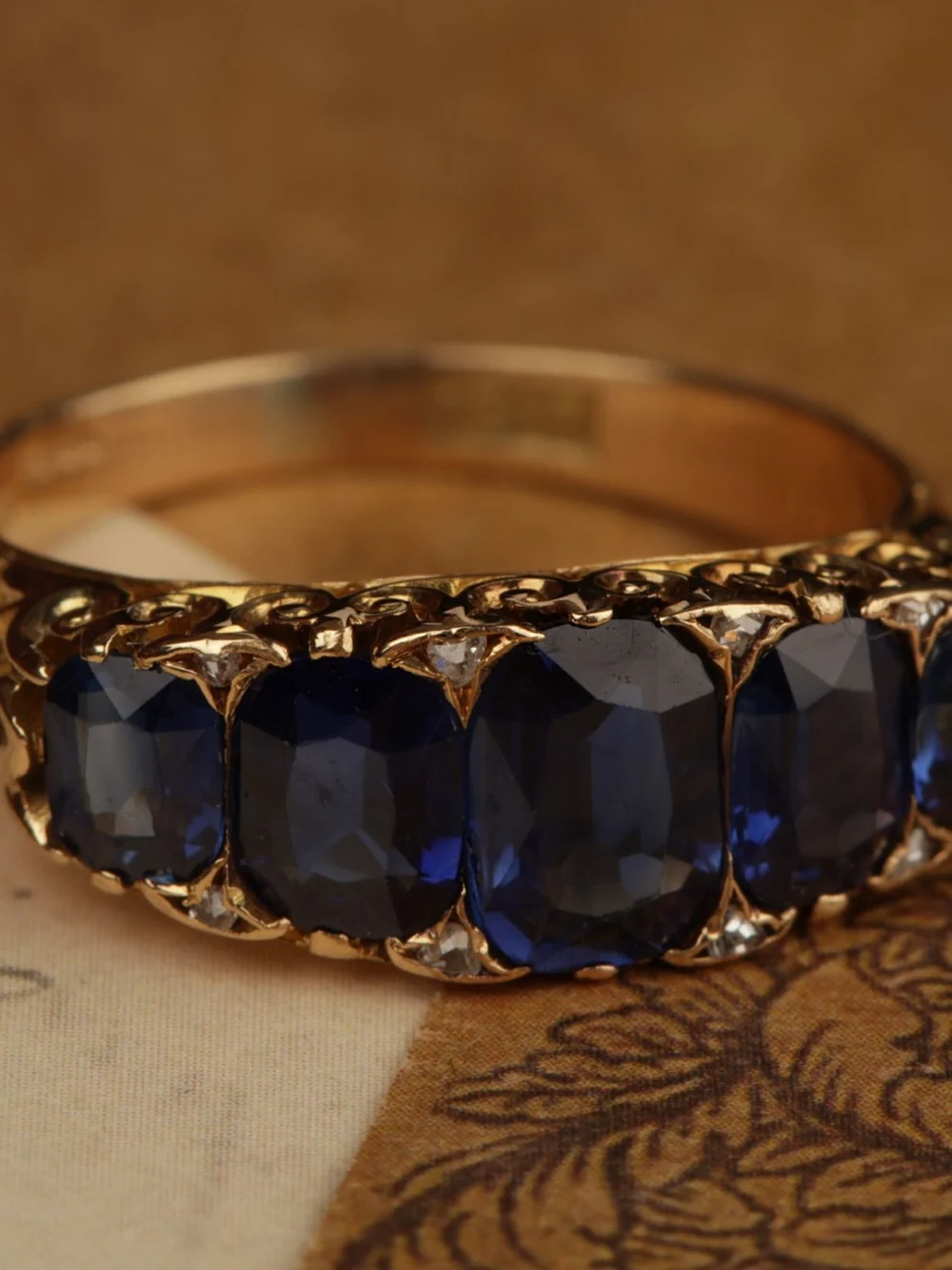 William May Vintage Style 18ct Gold 5 Stone Sapphire Dress Ring