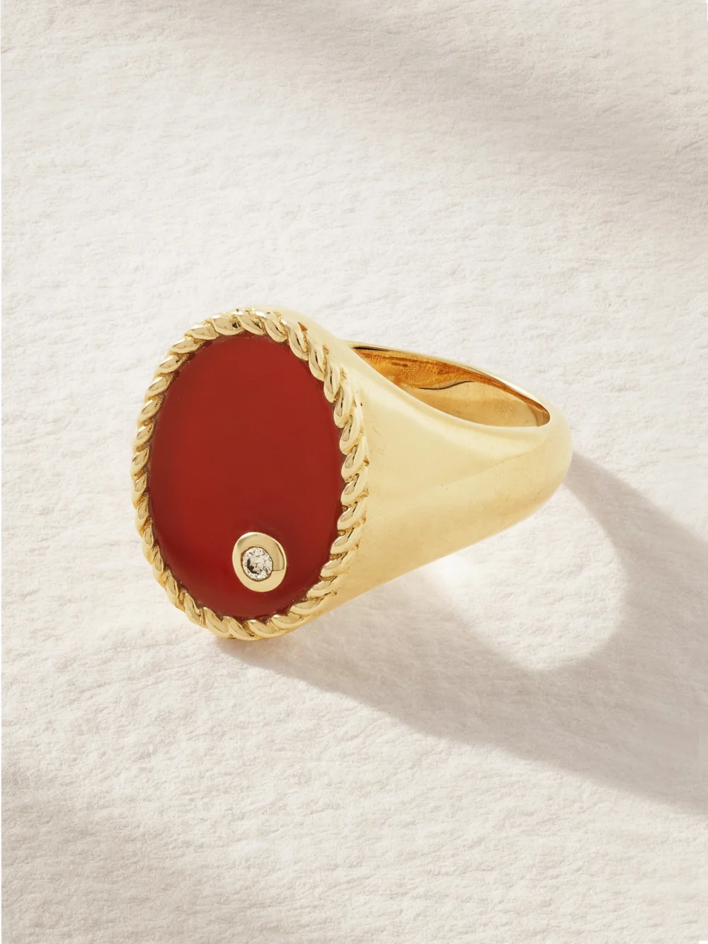 Yvonne Léon 9-karat Gold, Agate and Diamond Signet Ring in 3