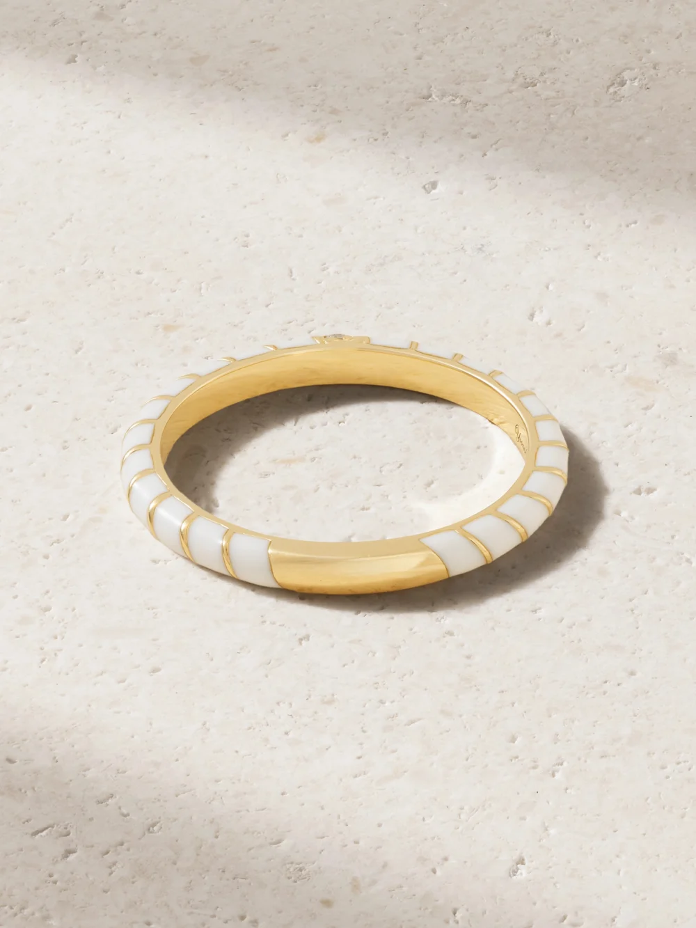 Back view of the Yvonne Léon 9-karat Gold, Diamond and Enamel Ring