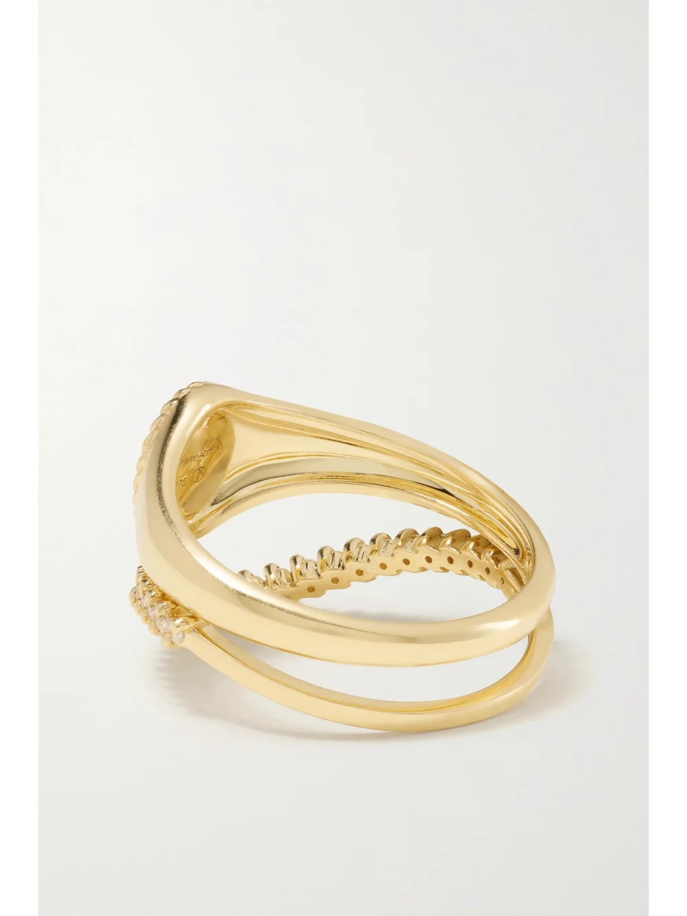 Back view of the Yvonne Léon 9-karat Gold Diamond Signet Ring Set