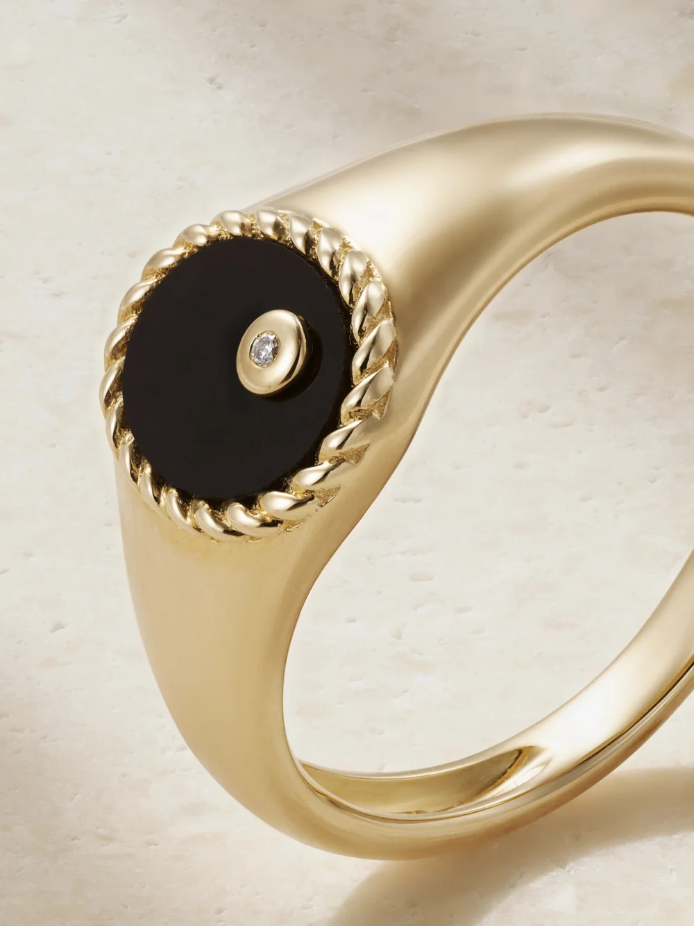 Close-up detail of the Yvonne Léon 9-karat Gold, Onyx and Diamond Signet Ring