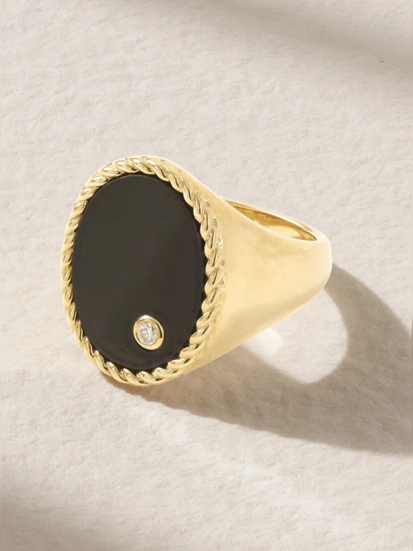 Yvonne Léon 9-karat Gold, Onyx and Diamond Signet Ring