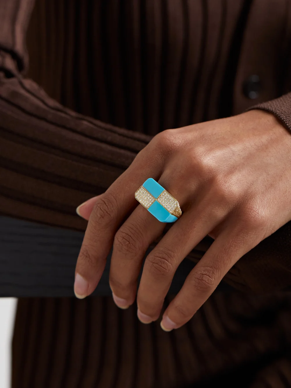 Yvonne Léon 9-karat Gold, Turquoise and Diamond Ring, styled view