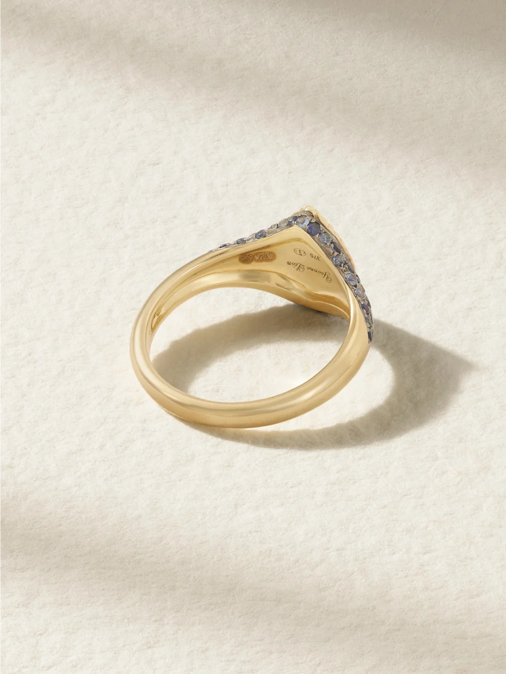 Back view of the Yvonne Léon Baby Chevaliere 9-karat Gold Sapphire Signet Ring