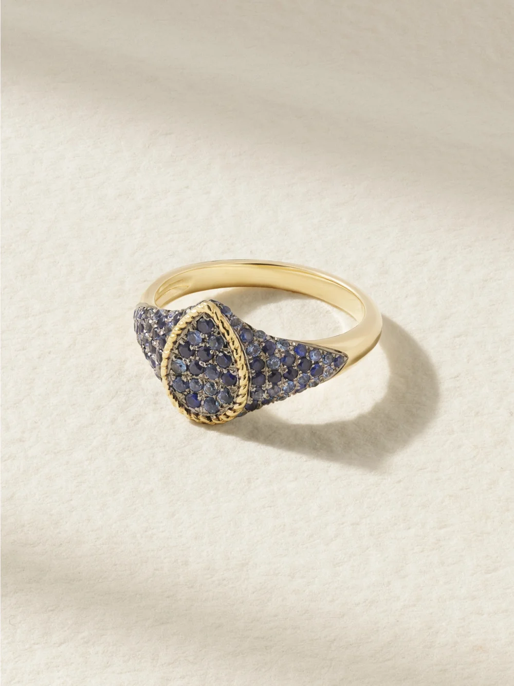 Yvonne Léon Baby Chevaliere 9-karat Gold Sapphire Signet Ring in 3