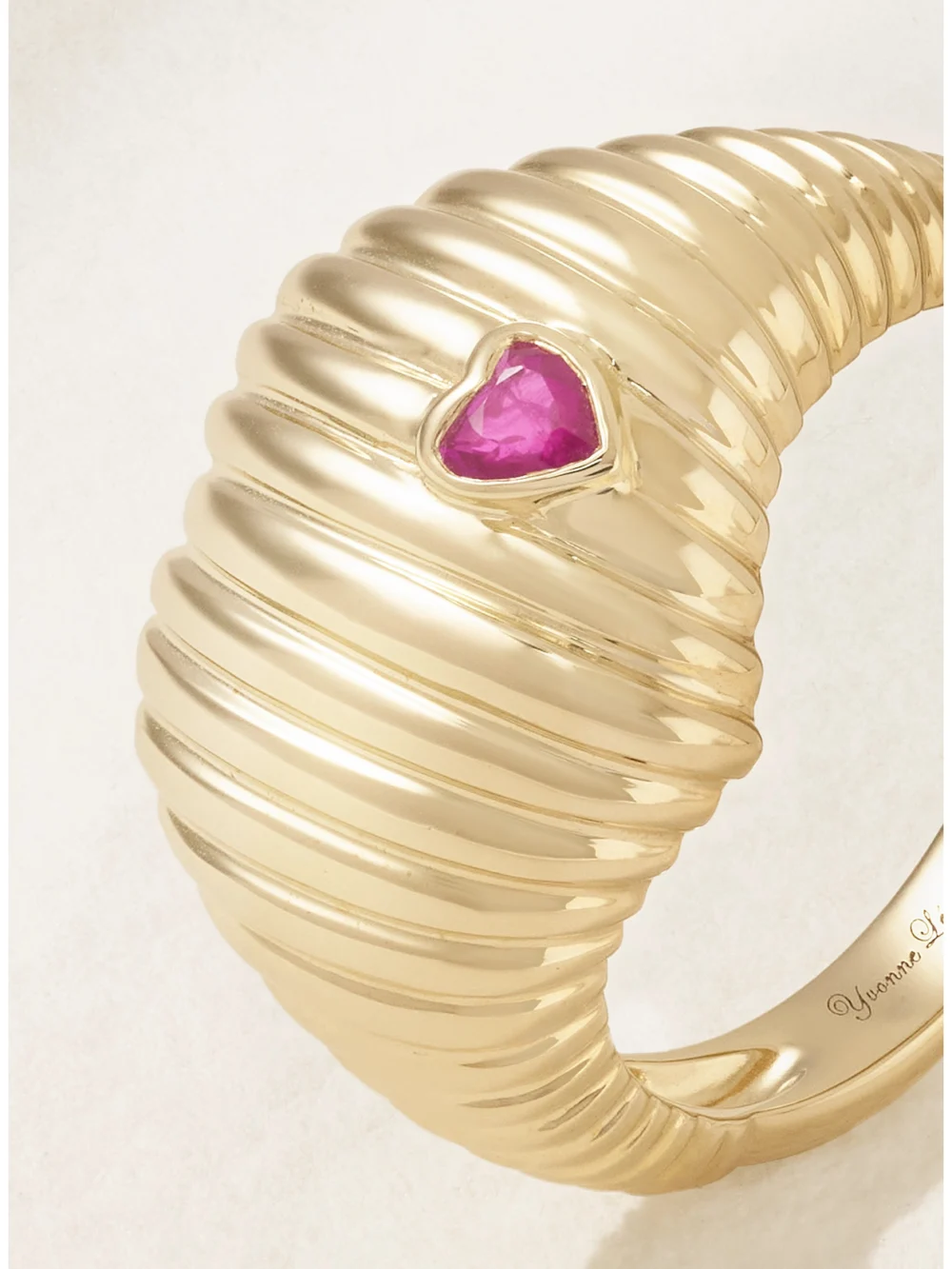 Close-up detail of the Yvonne Léon Chevaliere Berlingot 9-karat Gold Ruby Signet Ring