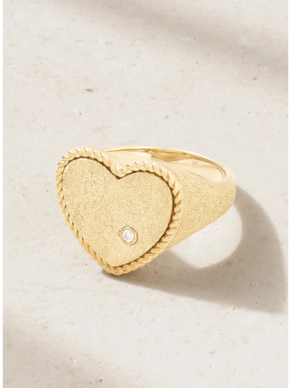Yvonne Léon Coeur Pailletee 9-karat Gold Diamond Ring in 3