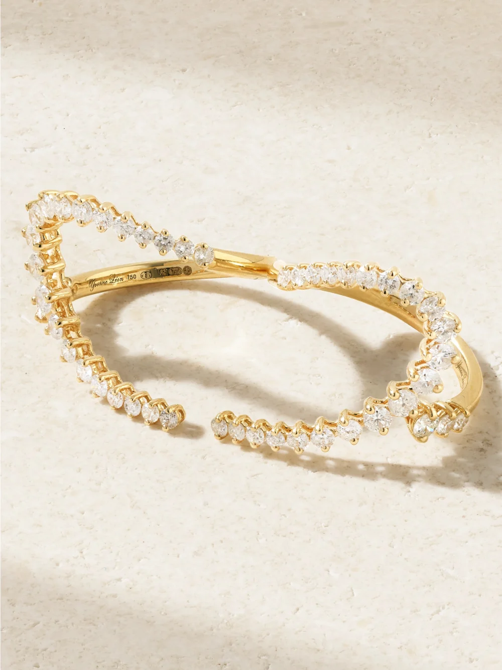 Close-up detail of the Yvonne Léon Double Bague Coeur Set of Two 18-karat Gold Diamond Rings