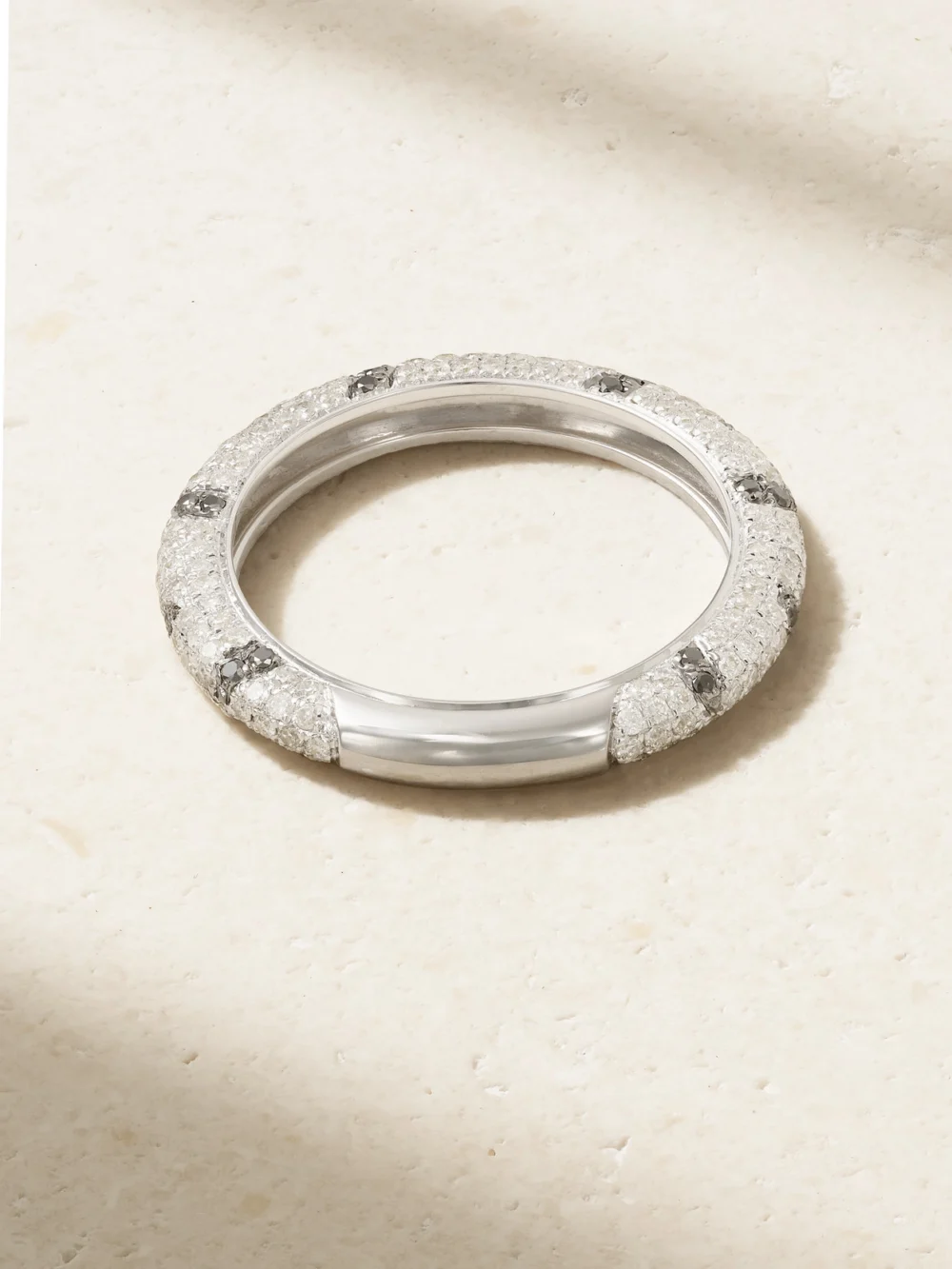 Back view of the Yvonne Léon Mini Alliance Zebre 18-karat White Gold Diamond Ring
