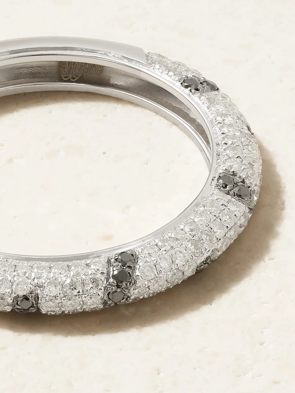 Close-up detail of the Yvonne Léon Mini Alliance Zebre 18-karat White Gold Diamond Ring