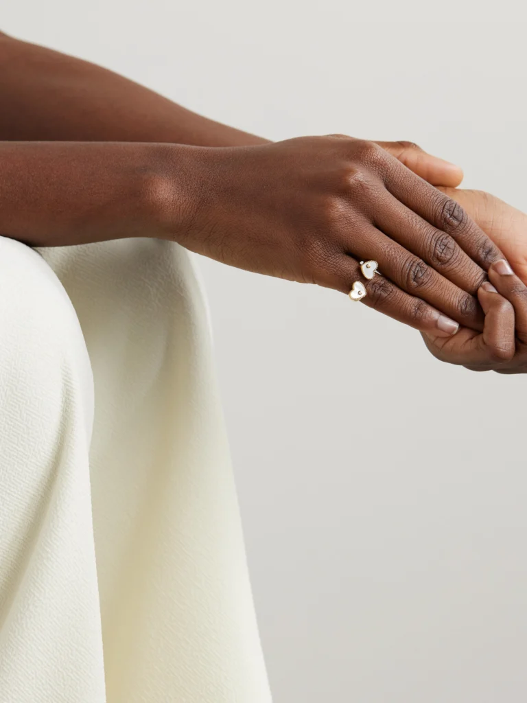 Yvonne Léon Toi Et Moi 9-karat Gold, Mother-of-pearl and Diamond Signet Ring