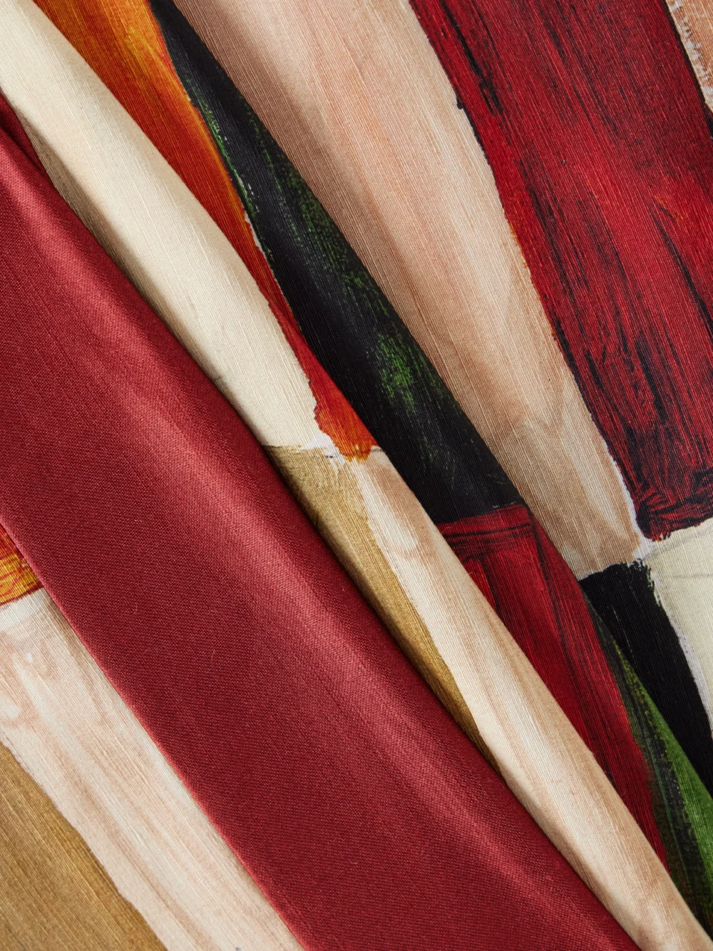 Close-up detail of the Alémais Majorelle Printed Linen and Silk-blend Wide-leg Pants