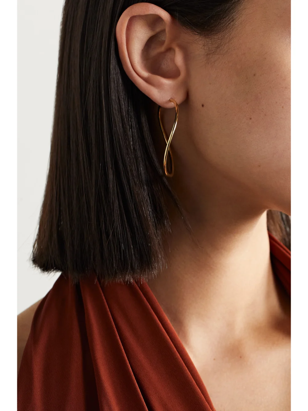 Anita Ko Twisted 18-karat Gold Hoop Earrings, styled view