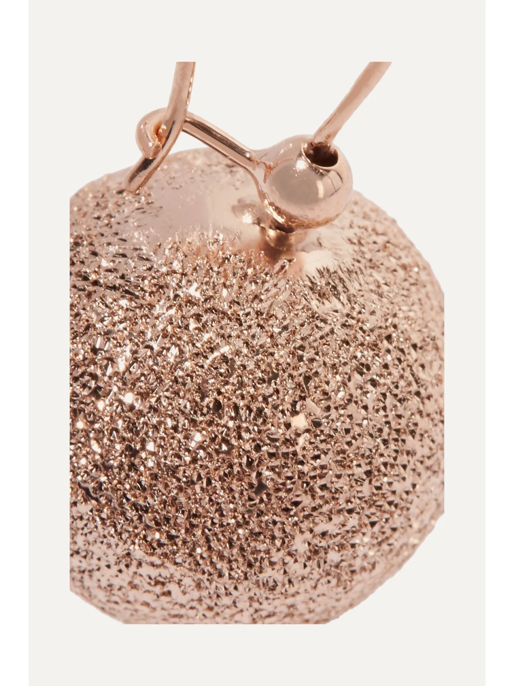 Close-up detail of the Carolina Bucci Mirador 18-karat Rose Gold Earrings