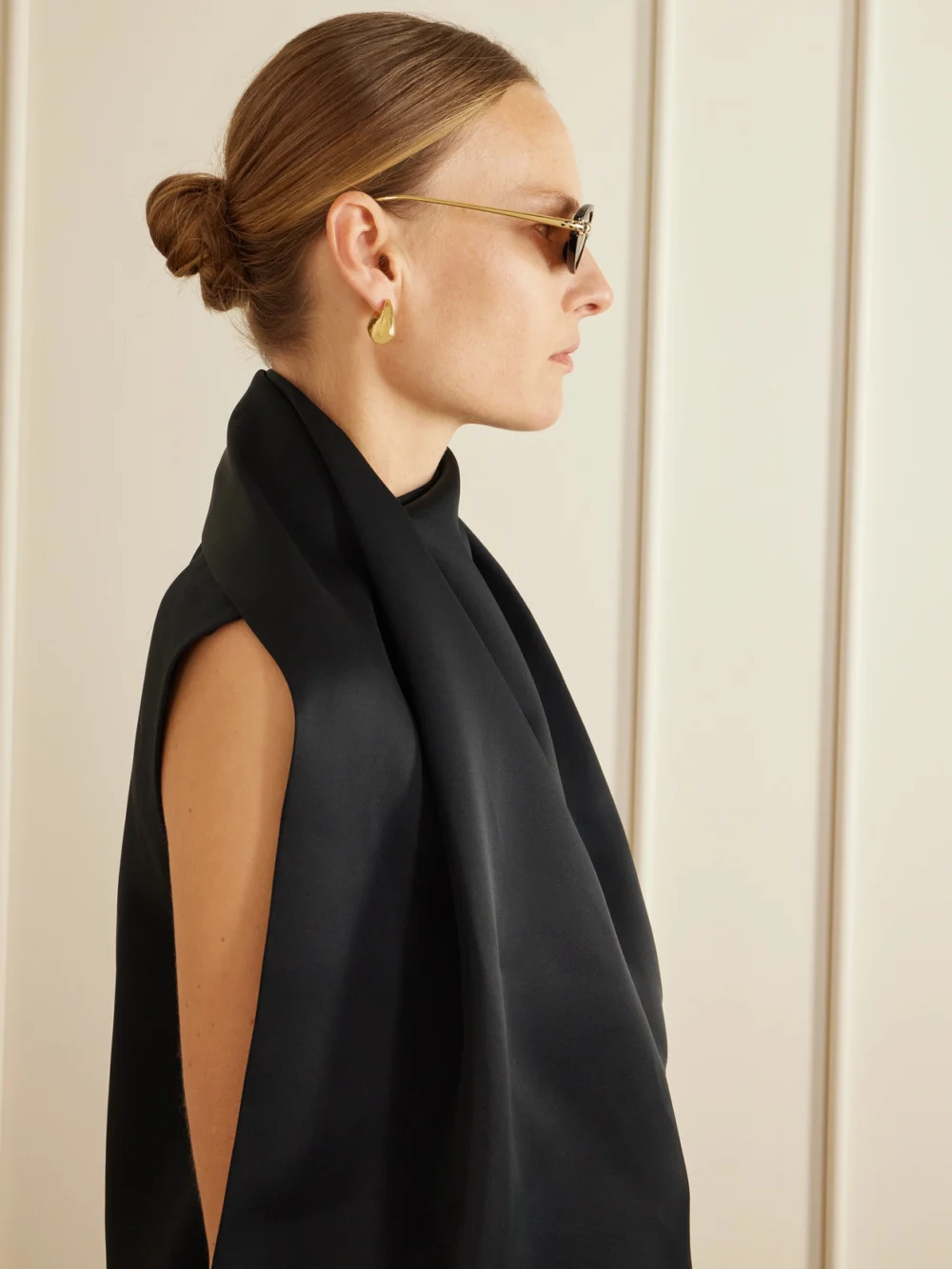Back view of the Cartier Eyewear Panthère De Cartier Oval-frame Tortoiseshell Acetate and Gold-tone Sunglasses