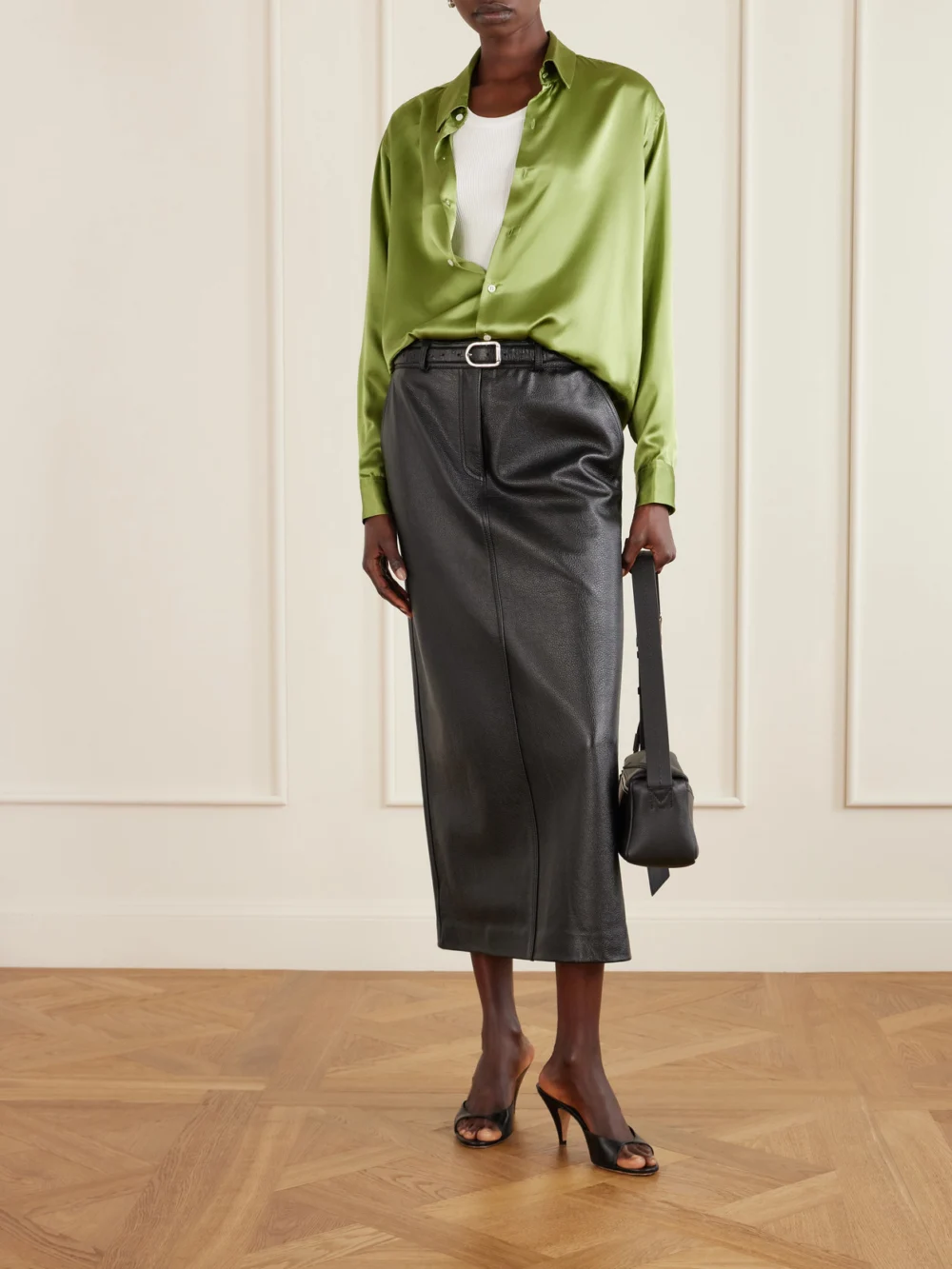 Comme Si La Classica Silk-charmeuse Shirt, worn by a model