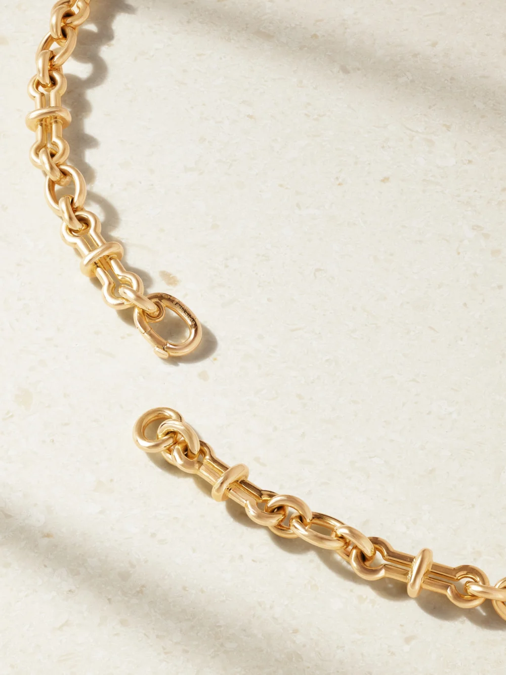 Back view of the David Webb Barbell 18-karat Gold Chain Necklace