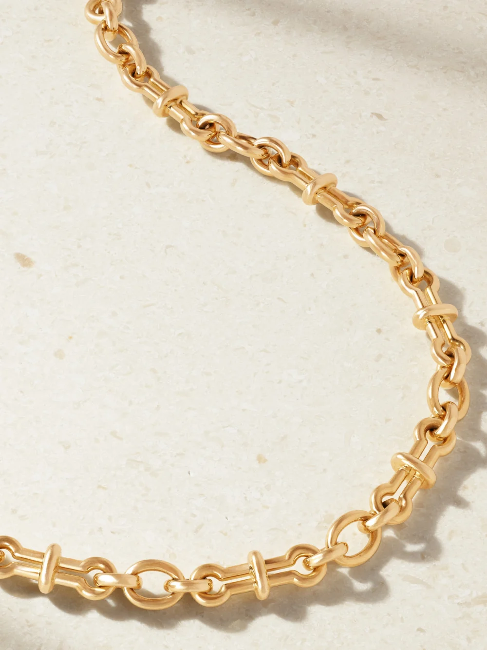 Close-up detail of the David Webb Barbell 18-karat Gold Chain Necklace