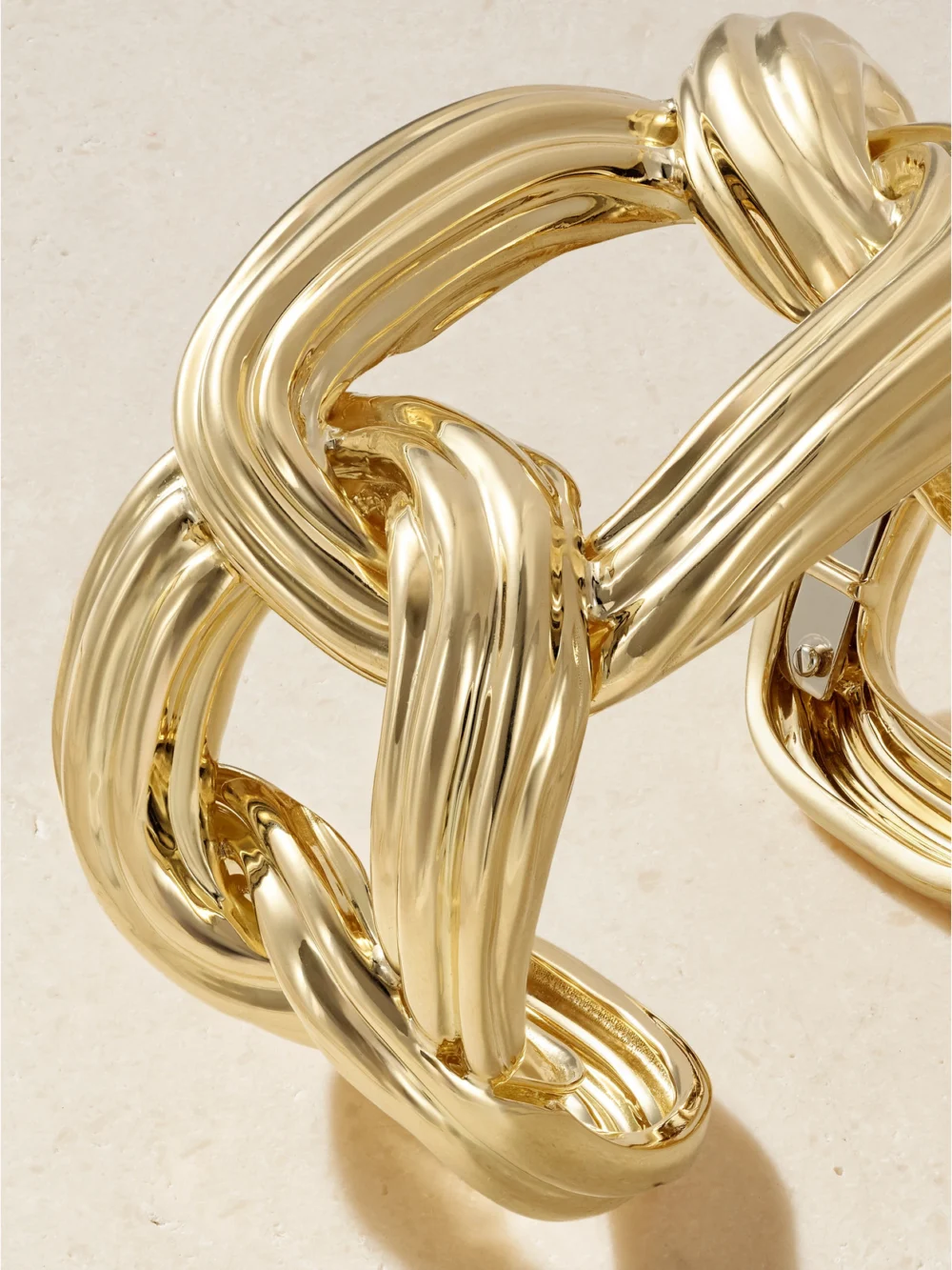 Close-up detail of the David Webb Taffy 18-karat Gold Bangle