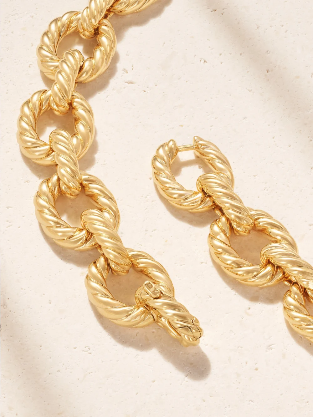Back view of the David Yurman Sculpted Cable 18-karat Gold Necklace