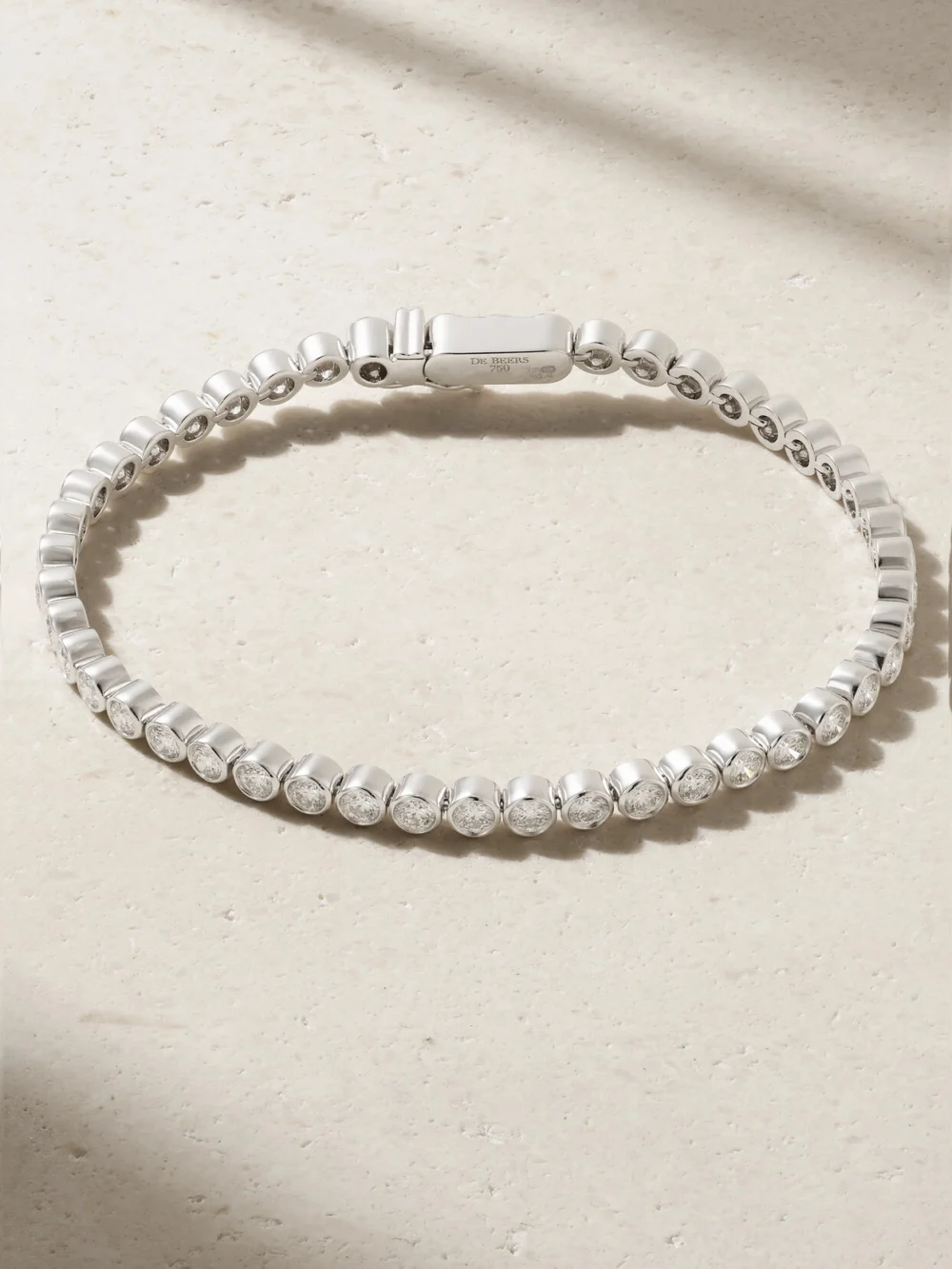De Beers London Diamond Lines Db Classic Eternity 18-karat White Gold Diamond Bracelet in 17