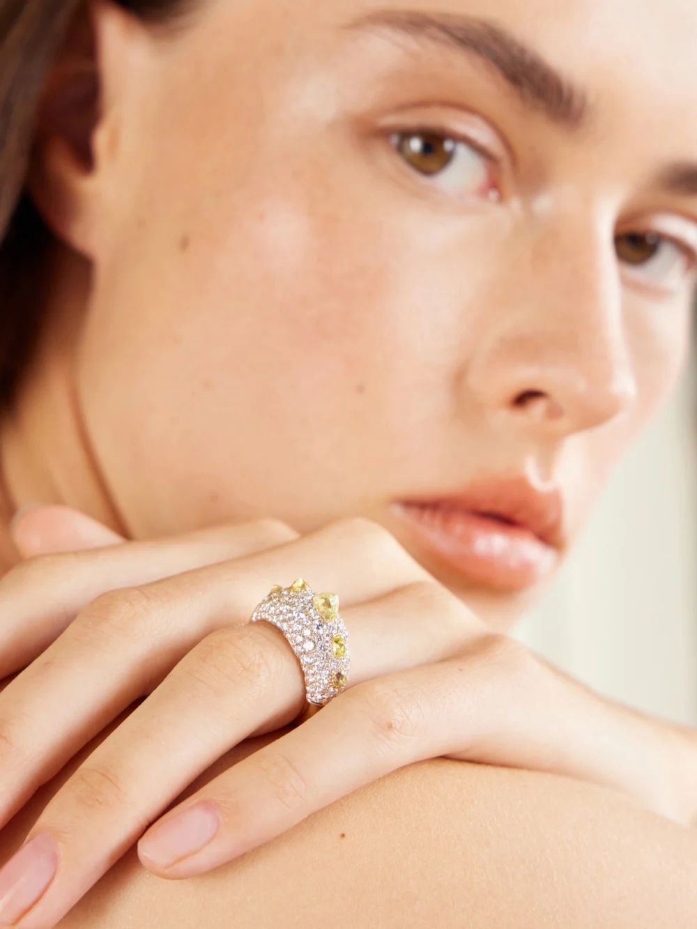 De Beers London Talisman 18-karat Gold Diamond Ring, styled view