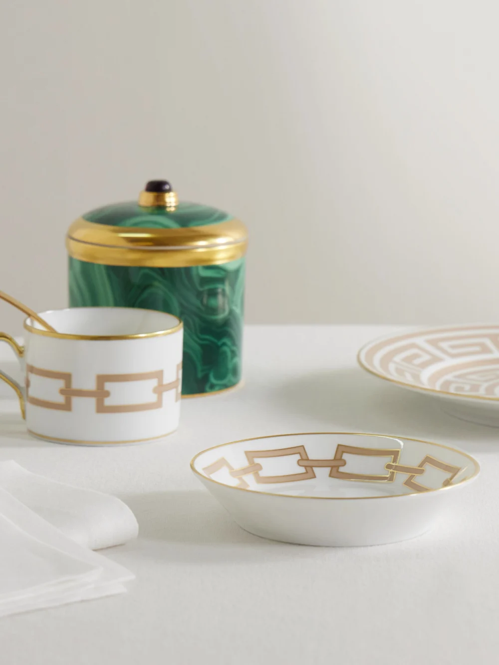 Ginori Catene Gold-plated Porcelain Tea Saucer, styled view