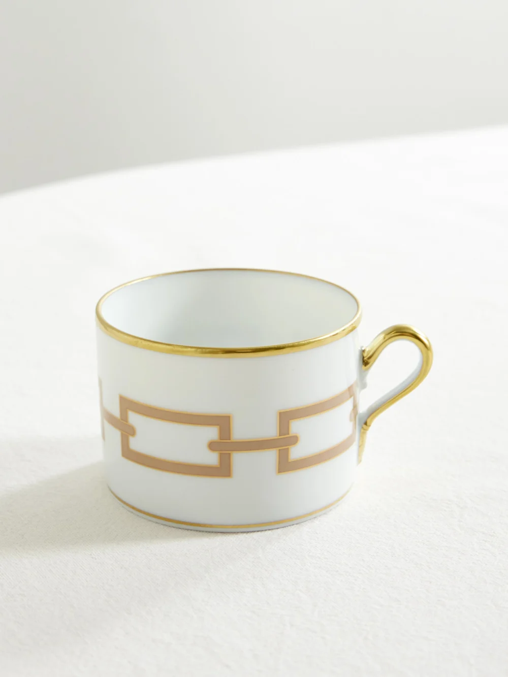 Ginori Gold-plated Porcelain Tea Cup in white