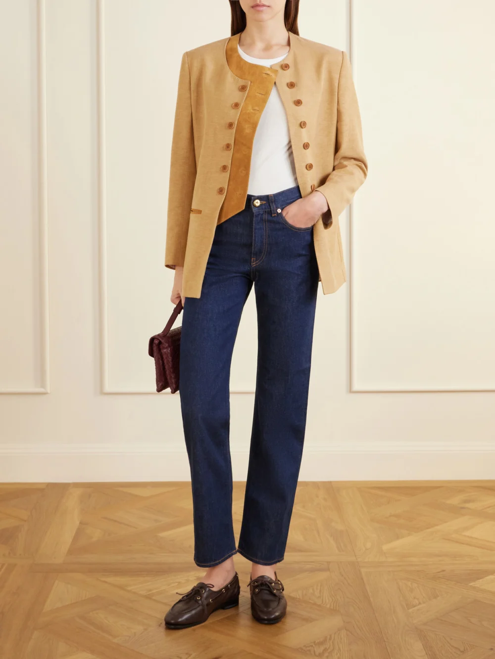 Giuliva Heritage Lara Linen-blend Blazer, worn by a model