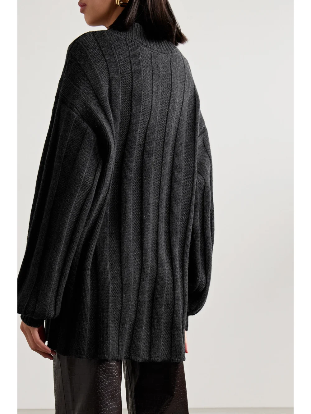 Back view of the Interior The Drew Oversized Ribbed Cashmere Sweater