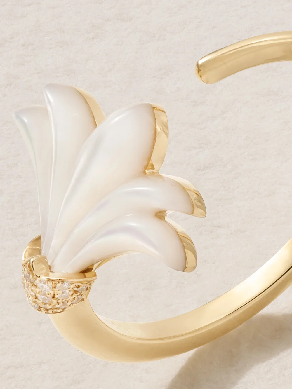 Close-up detail of the L'Atelier Nawbar Mini Psychedeliah Vine 18-karat Gold, Mother-of-pearl and Diamond Ring