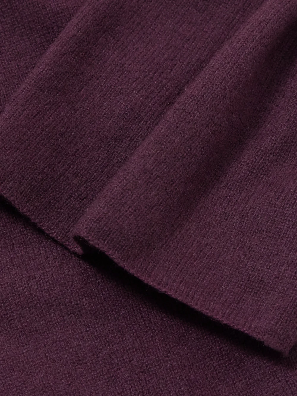 Close-up detail of the Lisa Yang Paris Cashmere Scarf