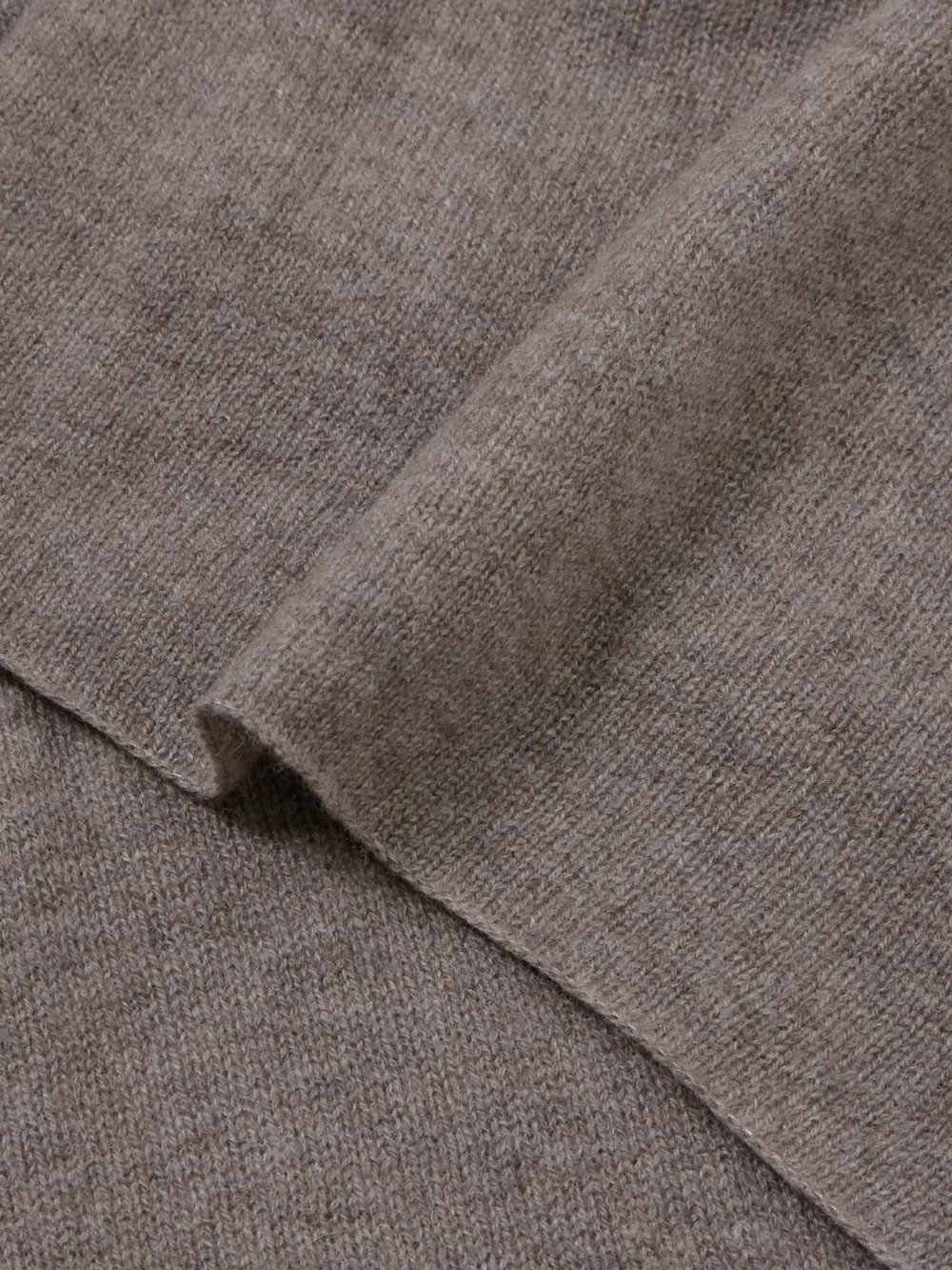 Close-up detail of the Lisa Yang Paris Cashmere Scarf