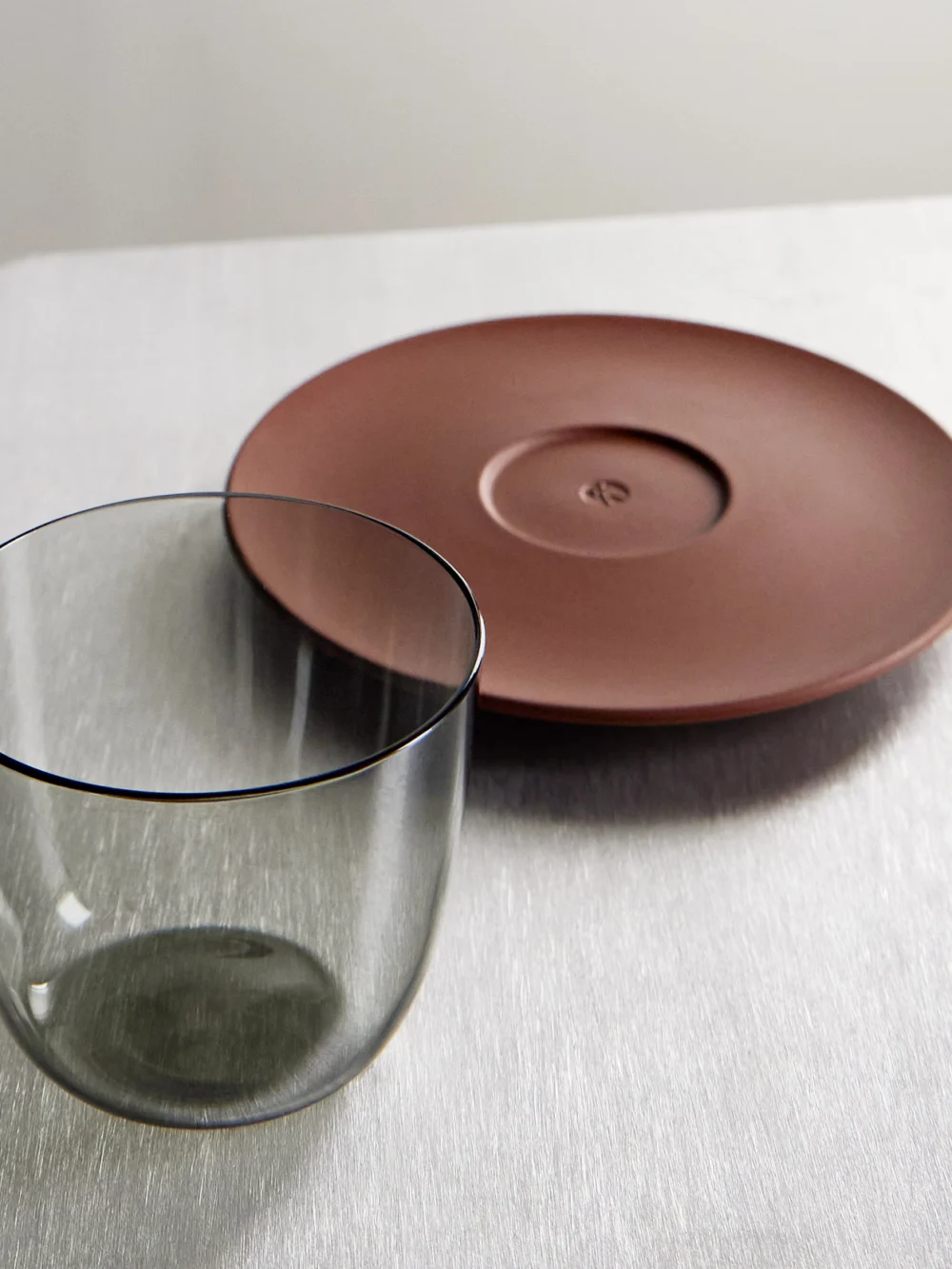 Close-up detail of the Lobmeyr + Meissen Set of Two Glass and Stoneware Espresso Cups and Saucers