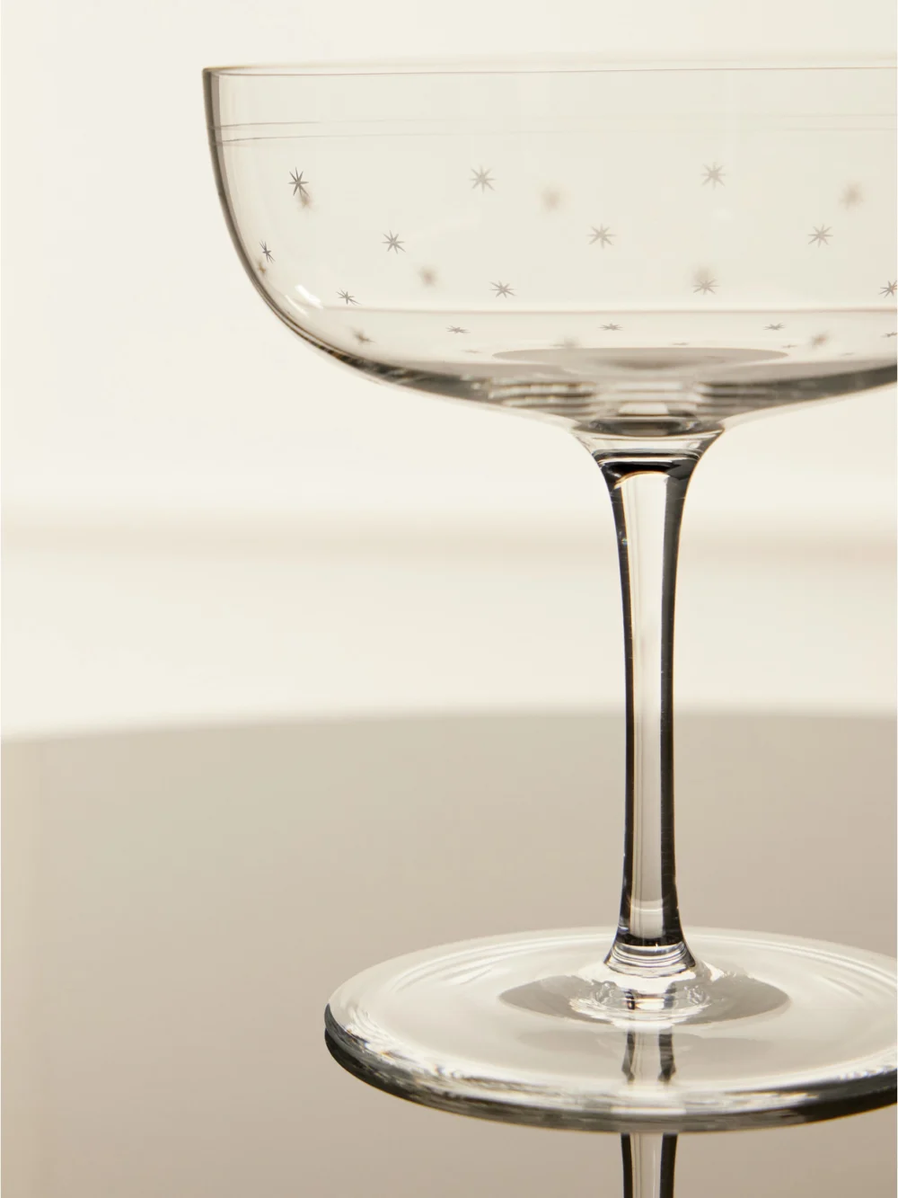 Close-up detail of the Lobmeyr Rothschild Stars Set of Two Crystal Champagne Cup