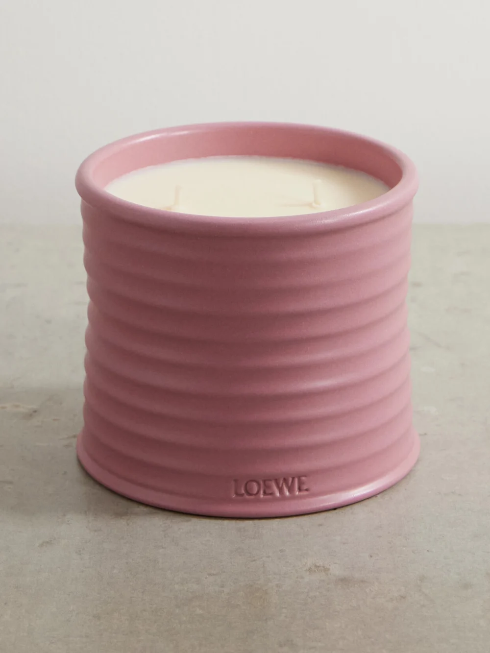 Loewe Perfumes Ivy Medium Scented Candle, 610g in pink