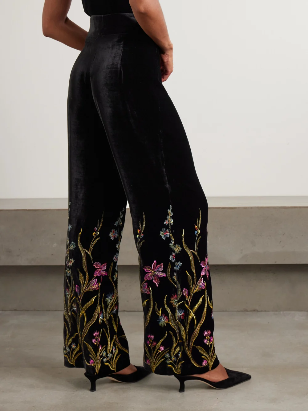 Back view of the Loretta Caponi Cipro Embroidered Velvet Straight-leg Pants