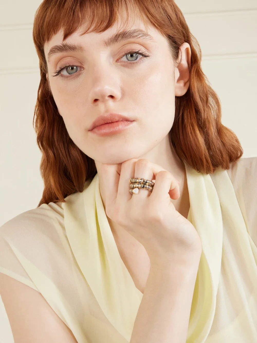 Marina B Trisola 18-karat Gold, Diamond and Titanium Ring, styled view