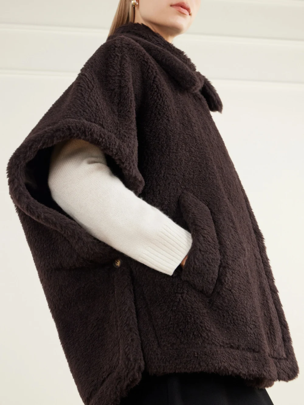 Close-up detail of the Max Mara Tebe Alpaca, Wool and Silk-blend Fleece Cape