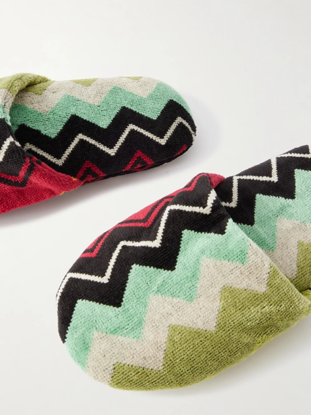 Close-up detail of the Missoni Home Giacomo Striped Cotton-terry Slippers