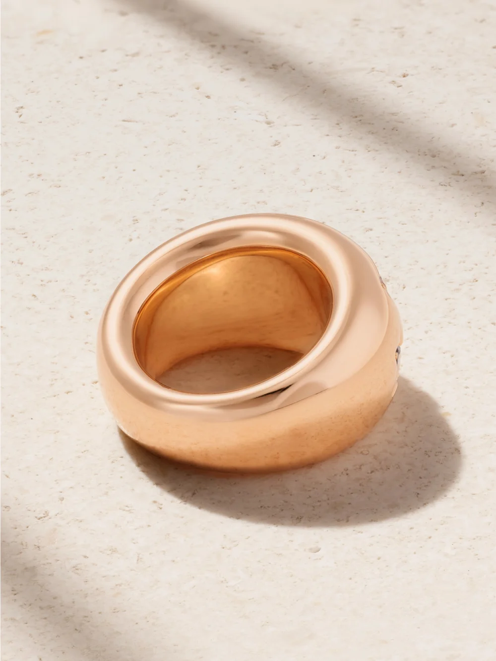 Back view of the Pomellato Iconica 18-karat Rose Multi-stone Ring