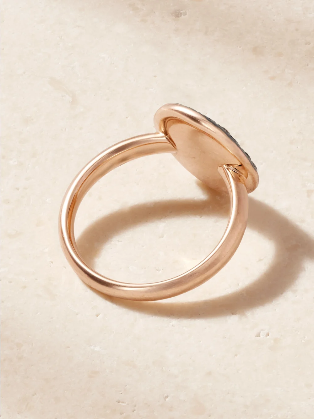 Back view of the Pomellato Sabbia 18-karat Rose and Rhodium-plated Gold Brown Diamond Ring