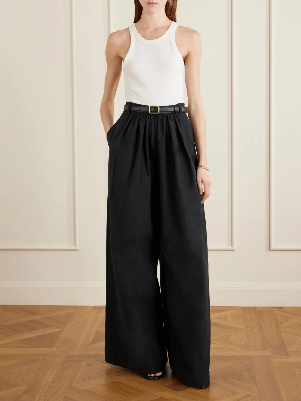 Ralph Lauren Collection Vannesa Pleated Cotton-blend Poplin Wide-leg Pants, worn by a model