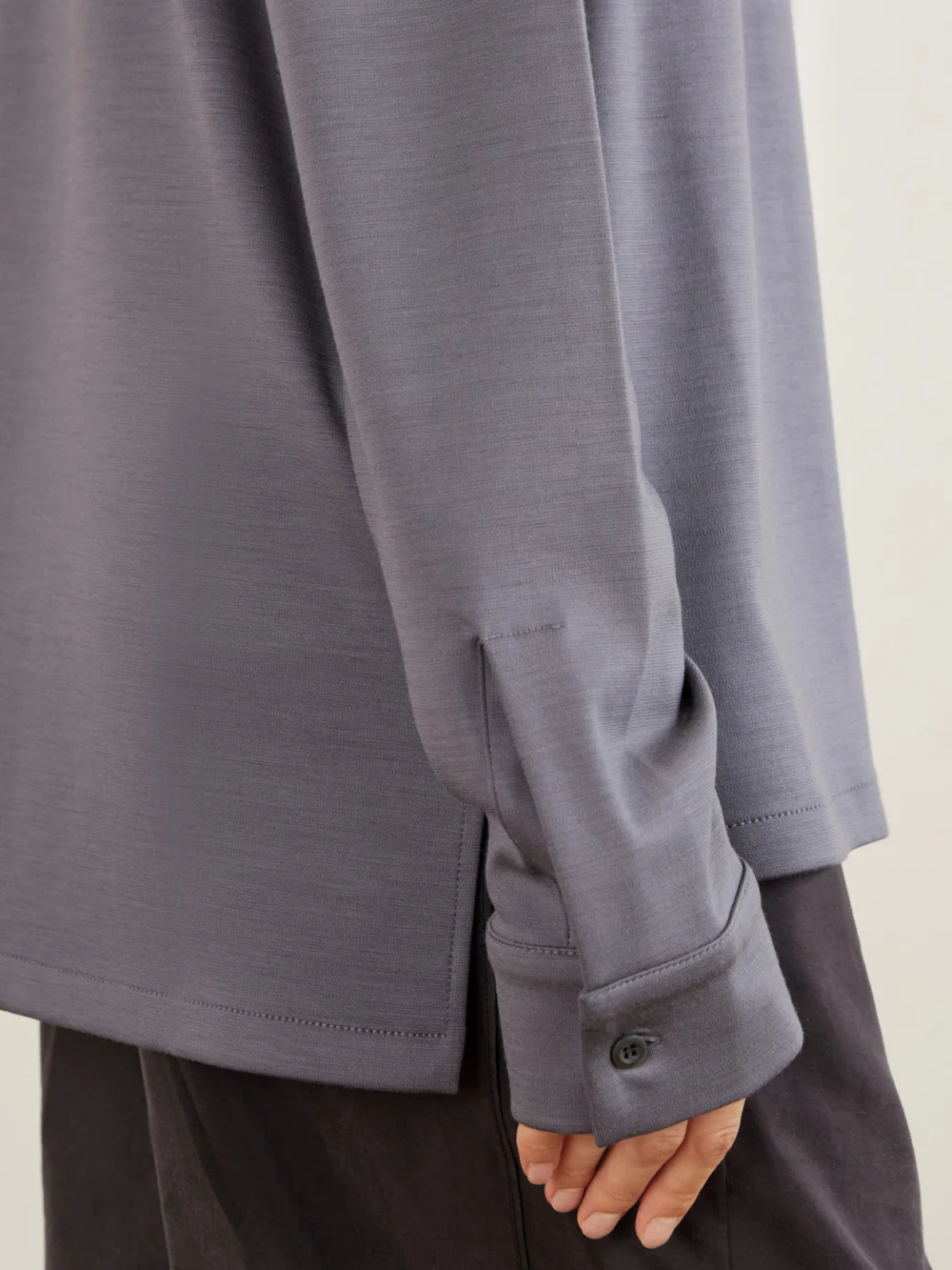Close-up detail of the Rier Polar Jogging Virgin Wool Half-zip Sweatshirt