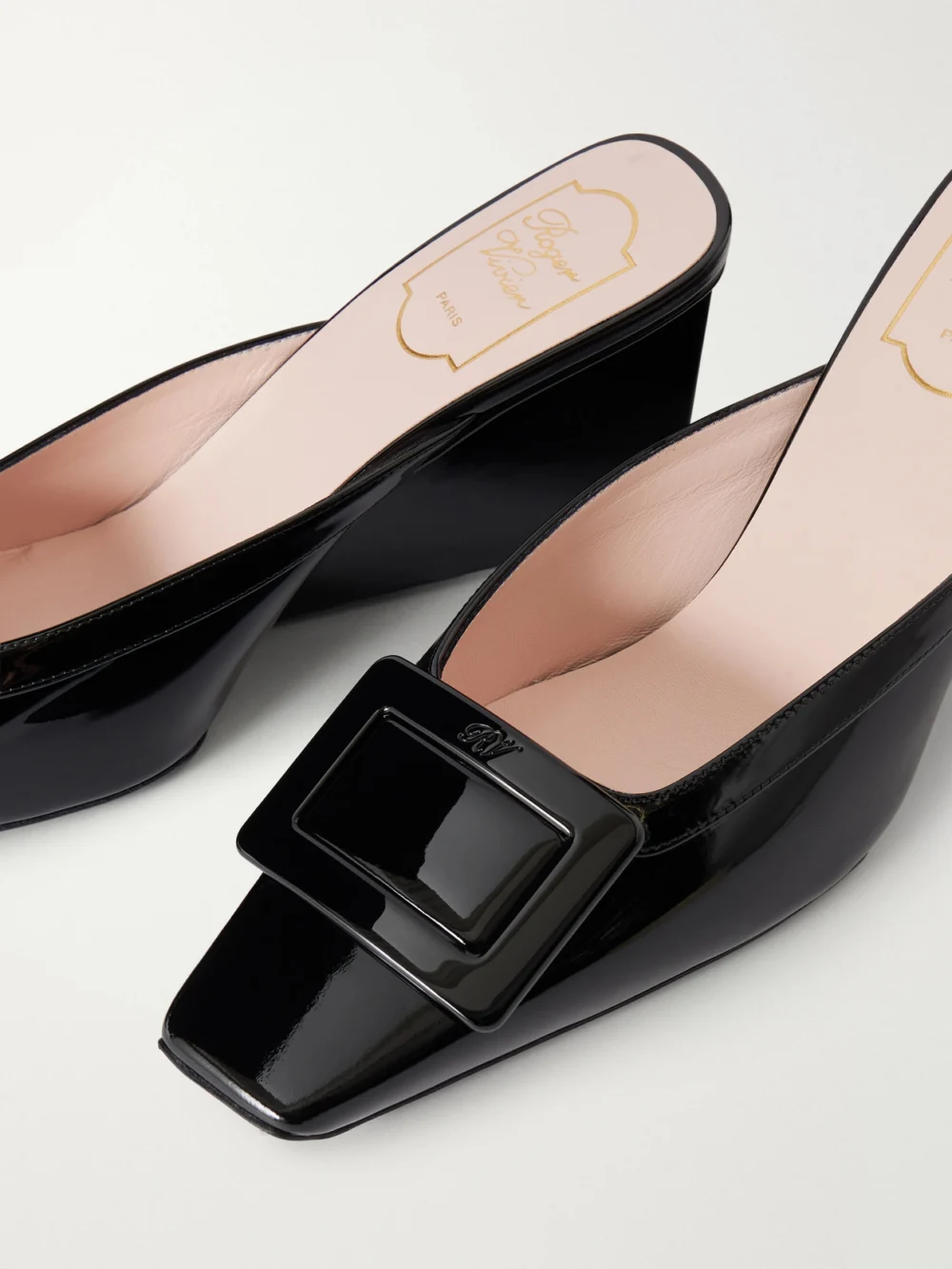 Close-up detail of the Roger Vivier Belle Vivier 60 Leather Pumps