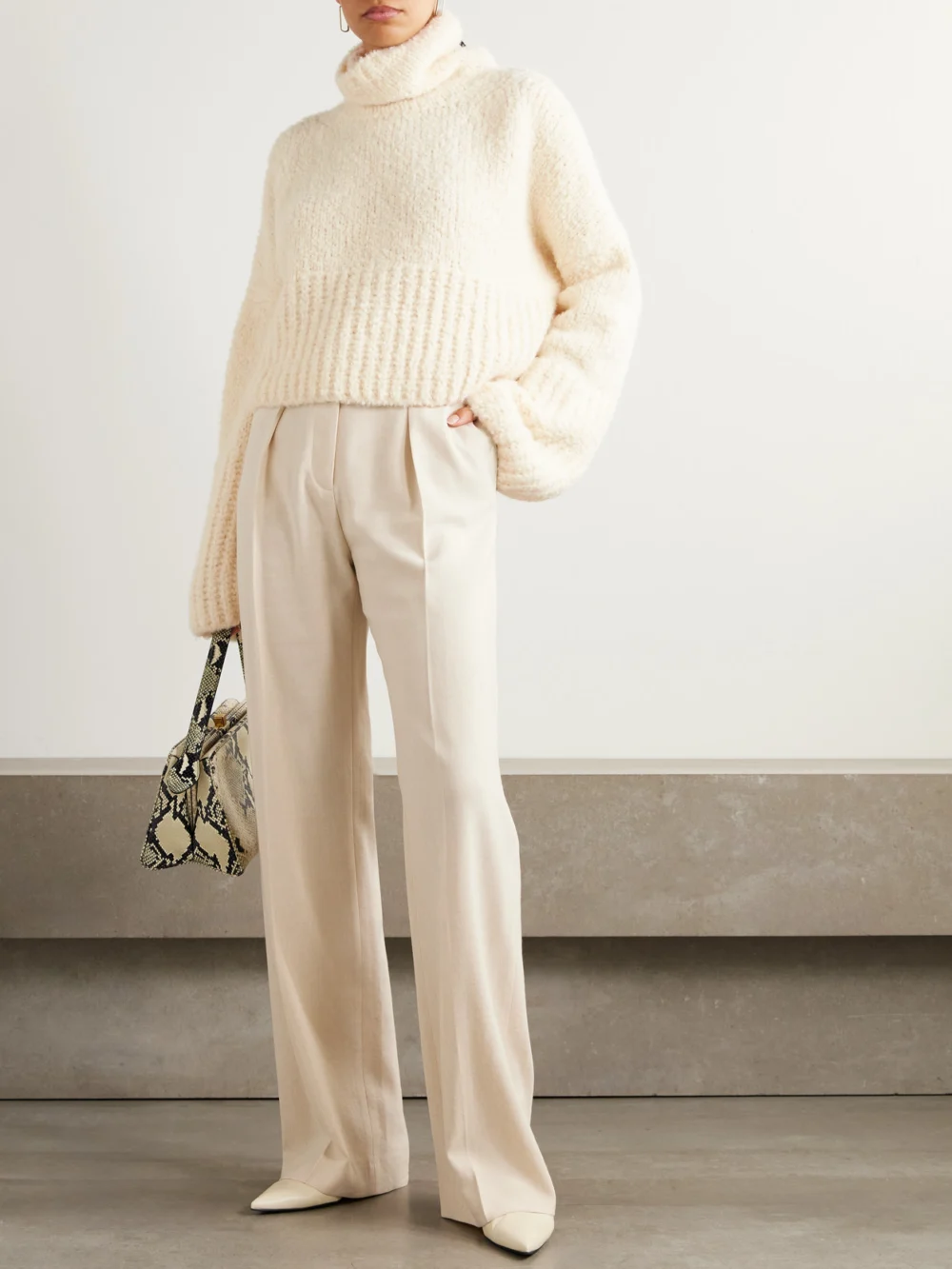 Sasuphi Teddy Cropped Cashmere, Alpaca and Silk-blend Sweater, worn by a model